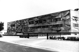 La façade de l'imprimerie Cino del Duca dans les années 60